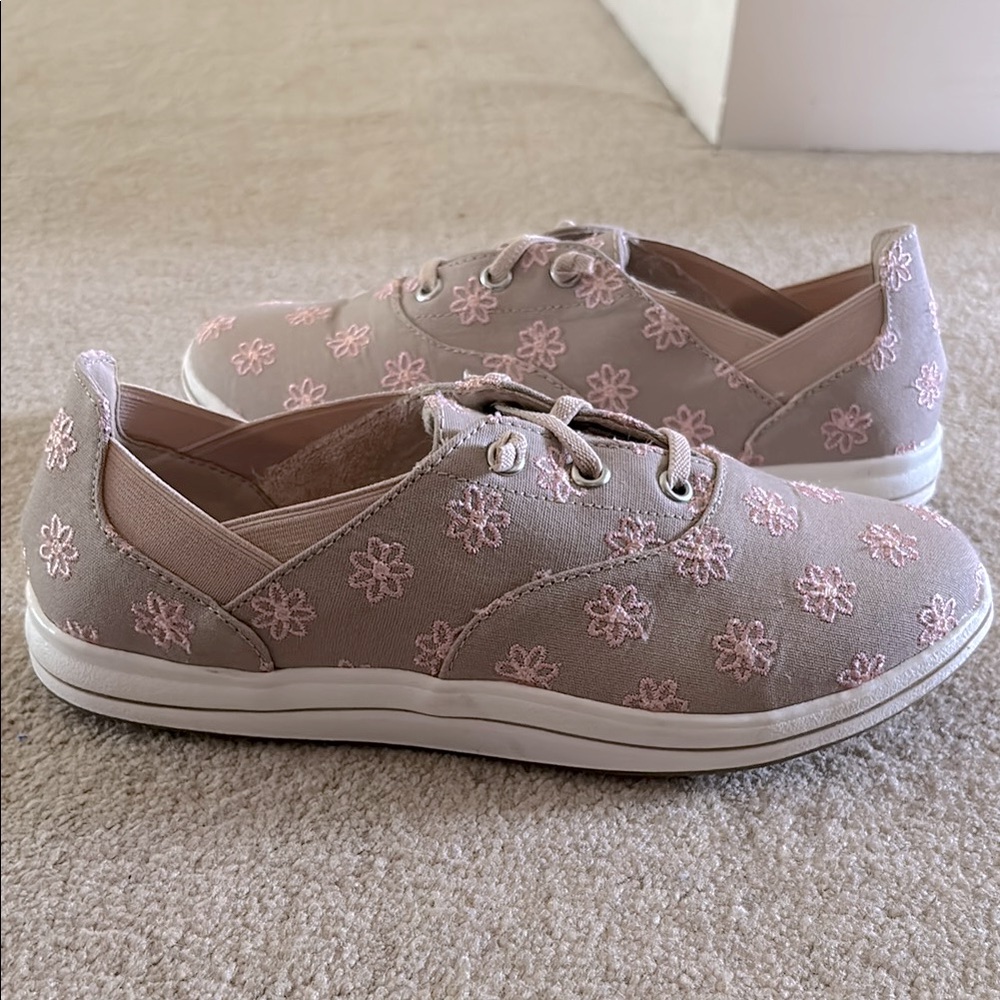 CLARKS CLOUDSTEPPERS SNEAKERS